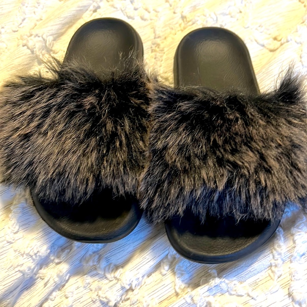 Faux Fur slides